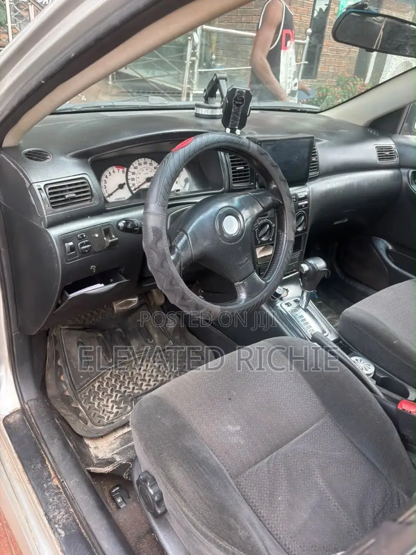 Toyota Corolla 2004 Silver