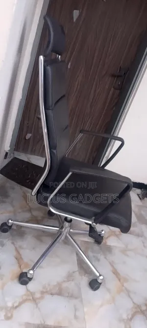 Ergonomic Office Swivel Chair