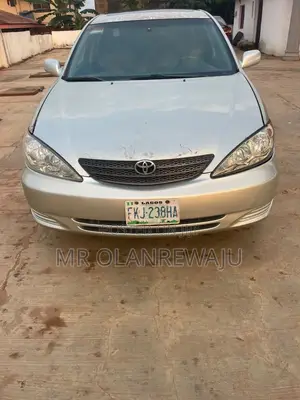 Toyota Camry 2004 Silver