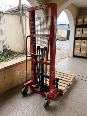 Heavy Duty Manual Hydraulic Pallet Stacker ( Used)