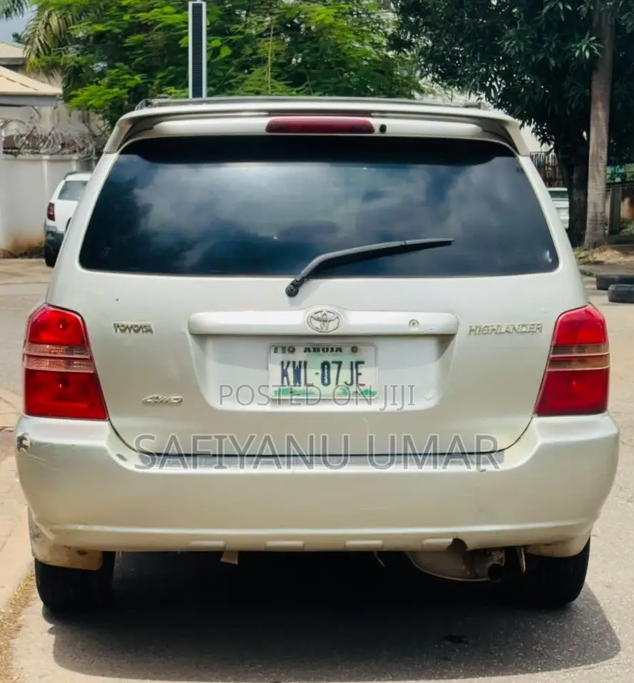 Toyota Highlander 2003 Silver