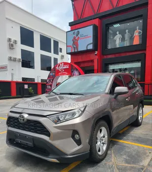 Toyota RAV4 LE 2021 Gray