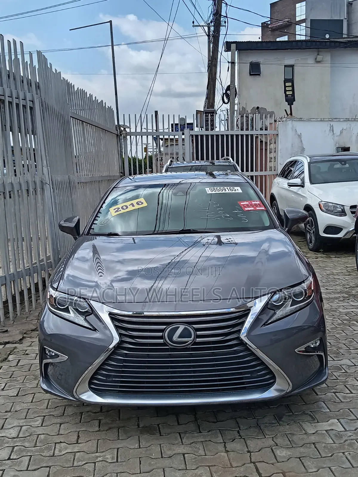 Lexus ES 2016 Gray