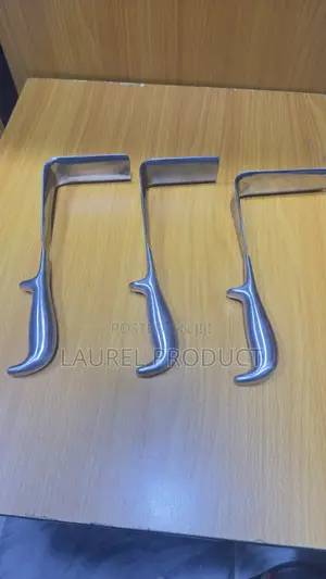 Doyen Retractor L