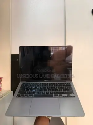 Laptop Apple MacBook Pro 2020 8GB Intel Core i5 SSD 256GB