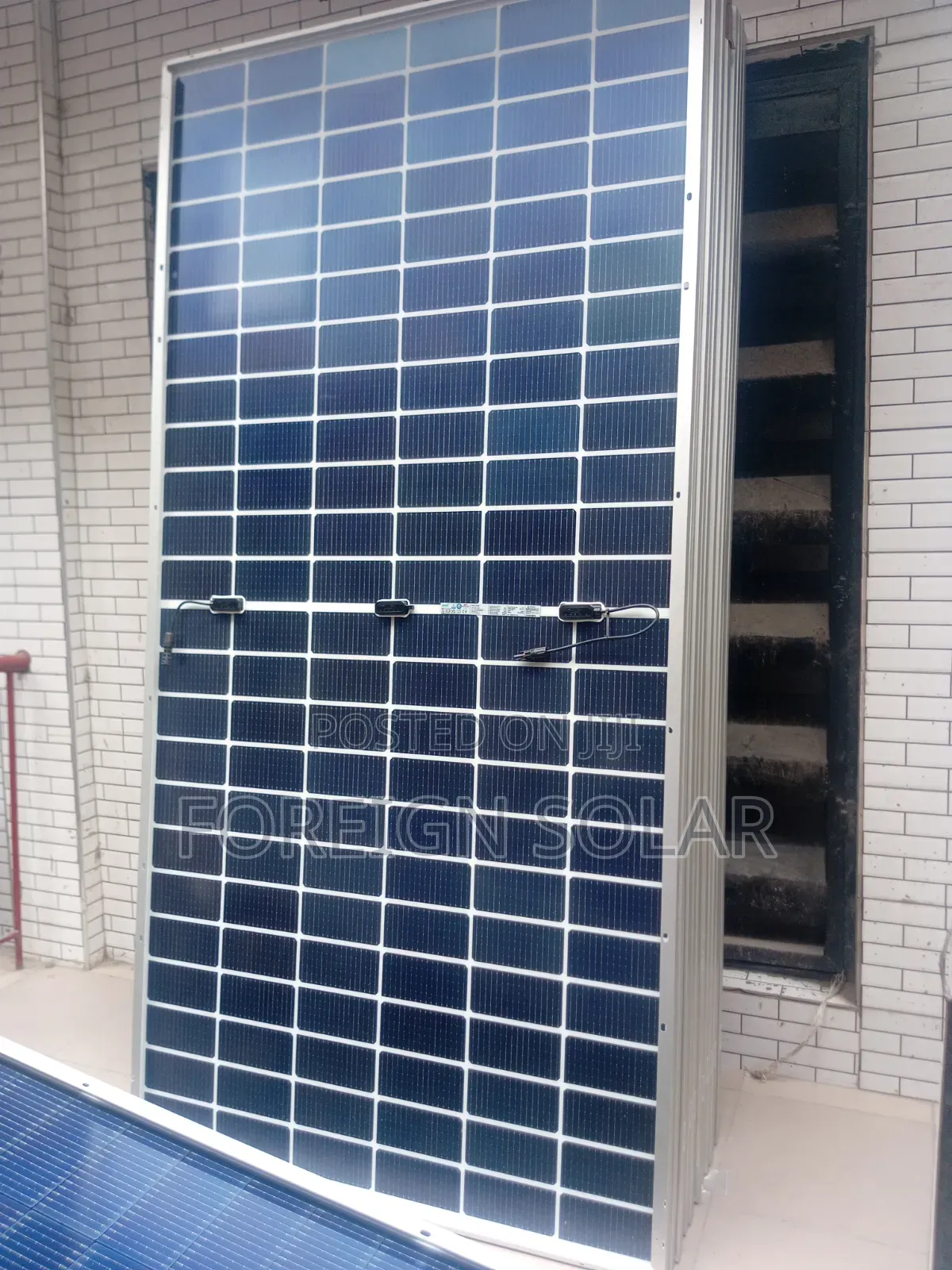 585watts Jinko Panel