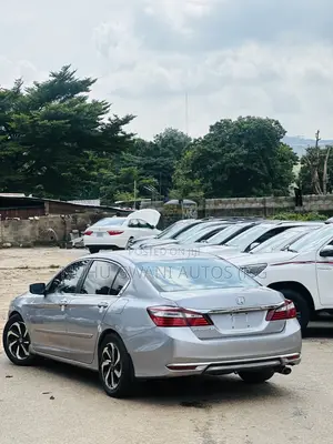 Honda Accord EX 4dr Sedan FWD (2.4L 4cyl 2A) 2016 Silver