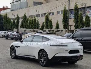 New Avatr 12 2025 White