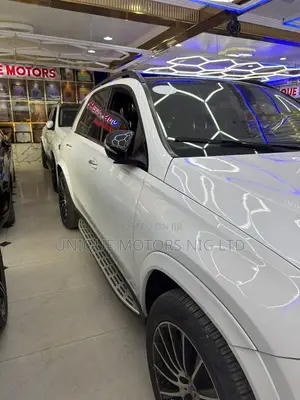 Mercedes-Benz GLE-Class 2022 White