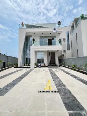 5bdrm Duplex in Chevron for sale