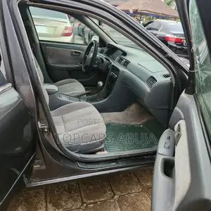 Toyota Camry 2001 Gray