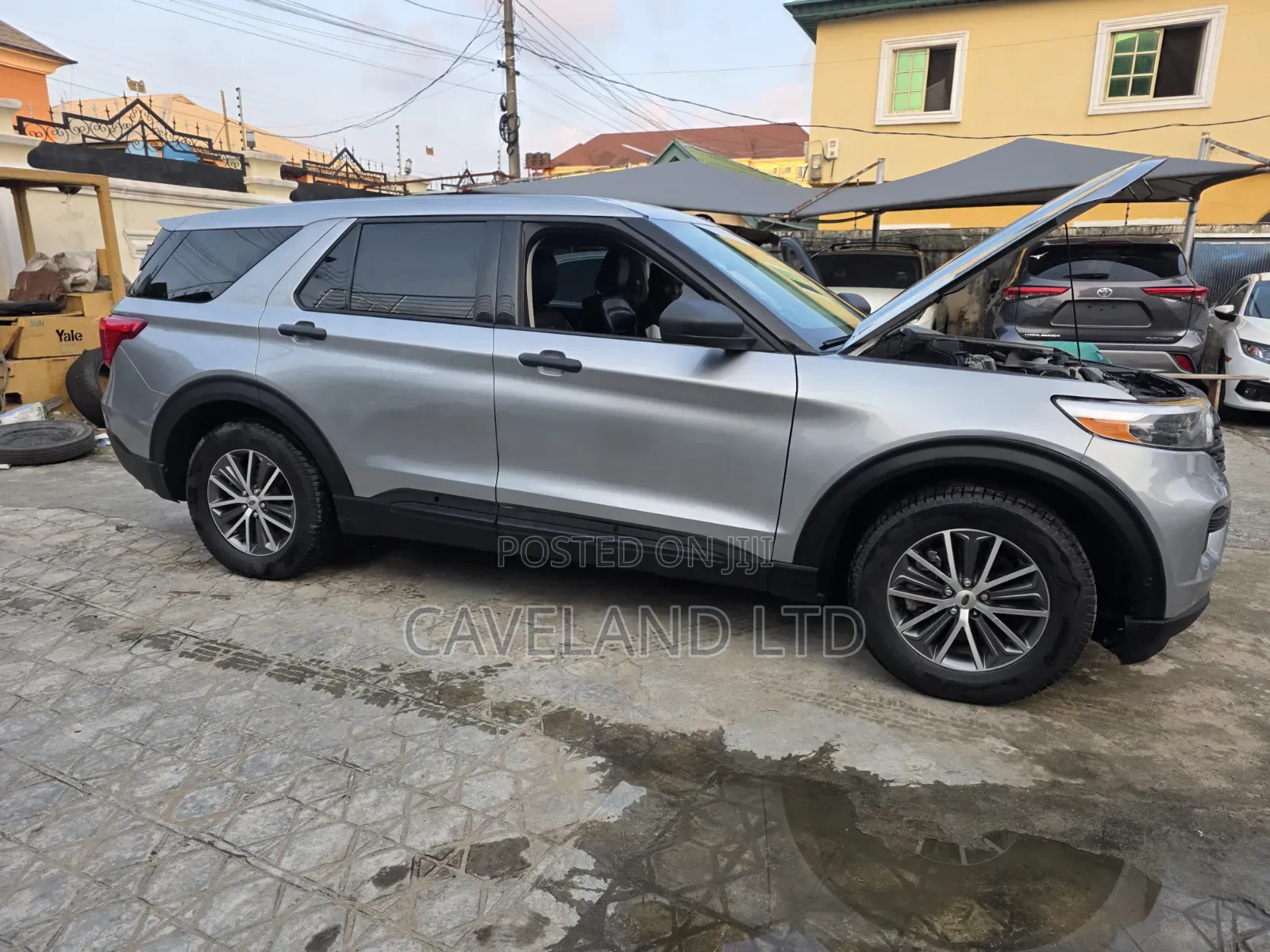 Ford Explorer 2021 Silver
