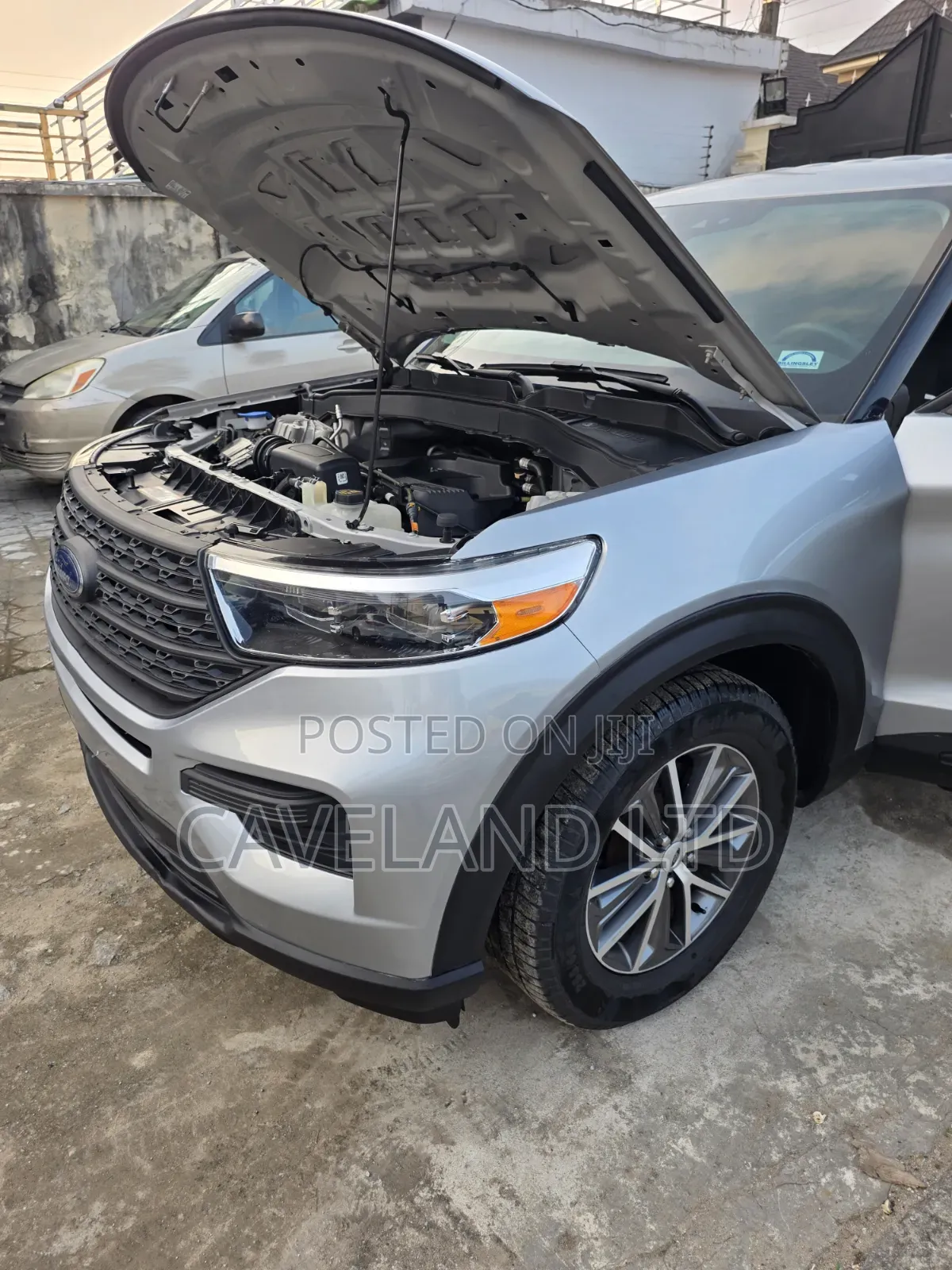 Ford Explorer 2021 Silver