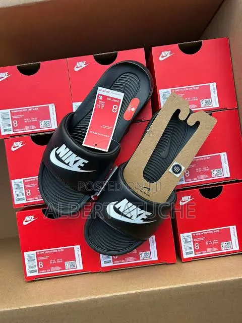 Nike Victori One Slides