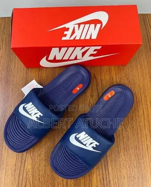Nike Victori One Slides