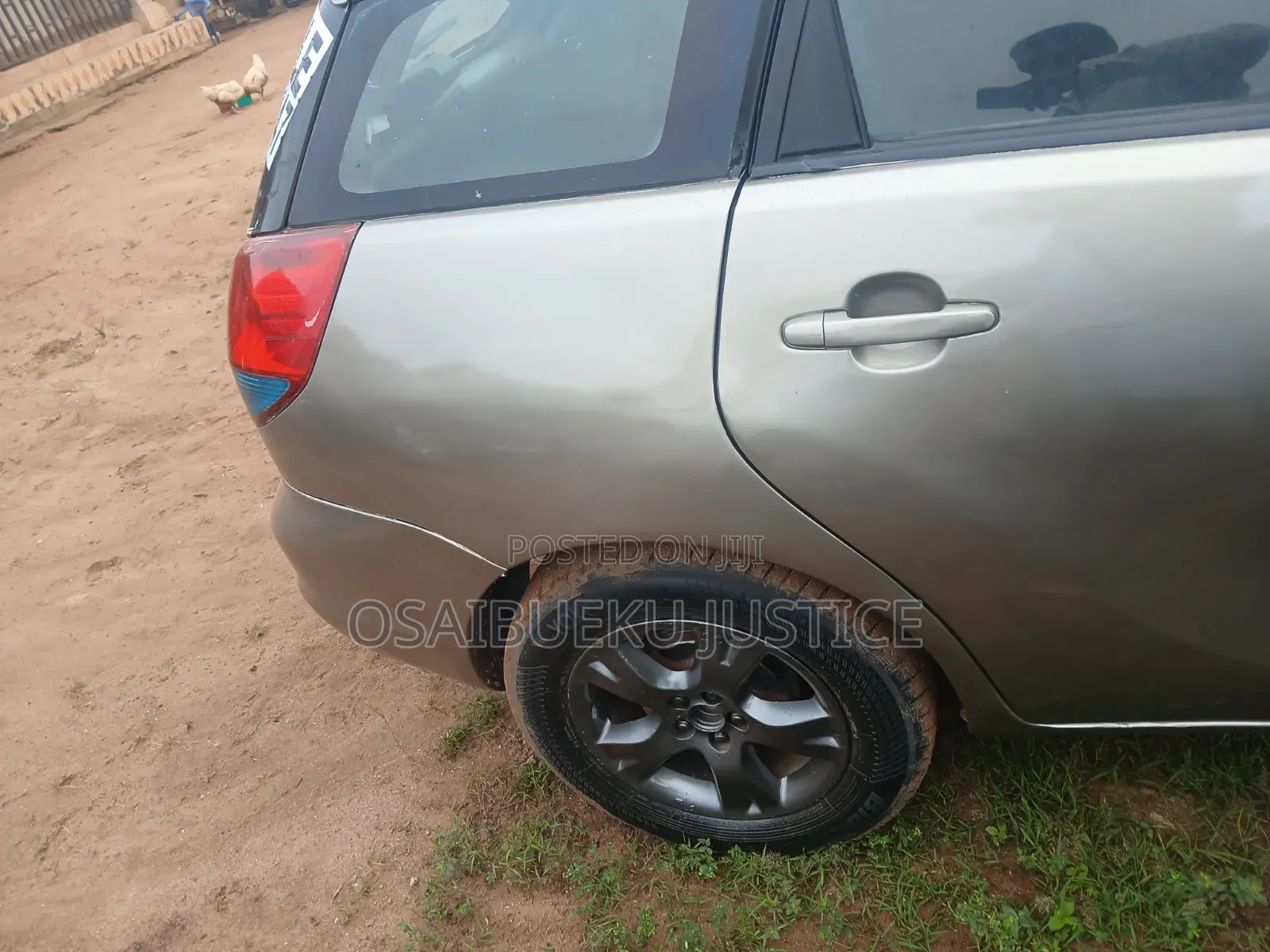 Toyota Matrix 2006 Gold