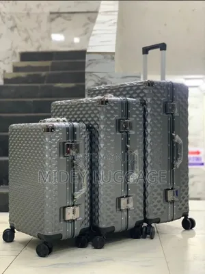 Set of 3 Travel Box
Aluminum
