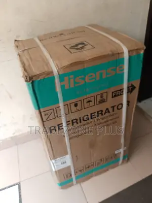 87L Double Door Hisense Fridge Freezer
