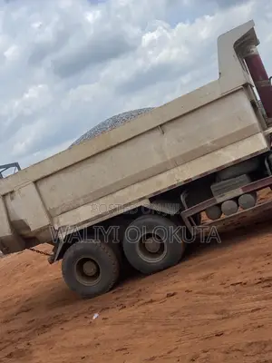 30 Tons Granite