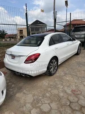 Mercedes-Benz C300 2018 White
