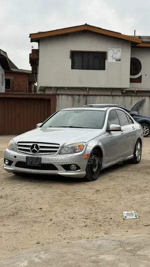 Mercedes-Benz C300 2010 Silver