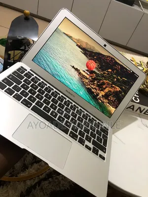 Laptop Apple MacBook Air 2015 12GB Intel Core i5 HDD+SSD 140GB
