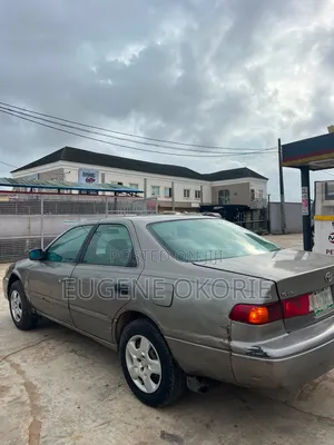 Toyota Camry 2002 Gray