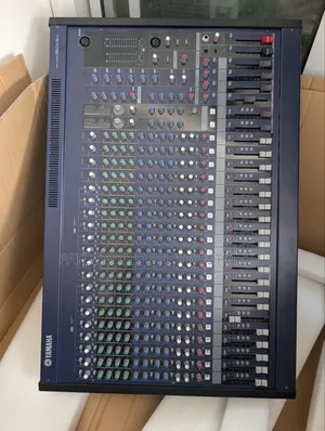 Yamaha 24 Channel Flat Mixer MG24/14FX