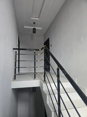 2bdrm Block of Flats in Units Estate, Apple Junction for rent