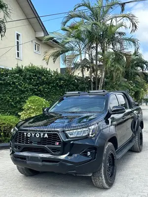 Toyota Hilux 2019 Black