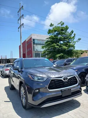 Toyota Highlander Platinum 2021 Gray