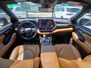 Toyota Highlander Platinum 2021 Gray