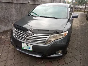 Toyota Venza XLE 2010 Gray