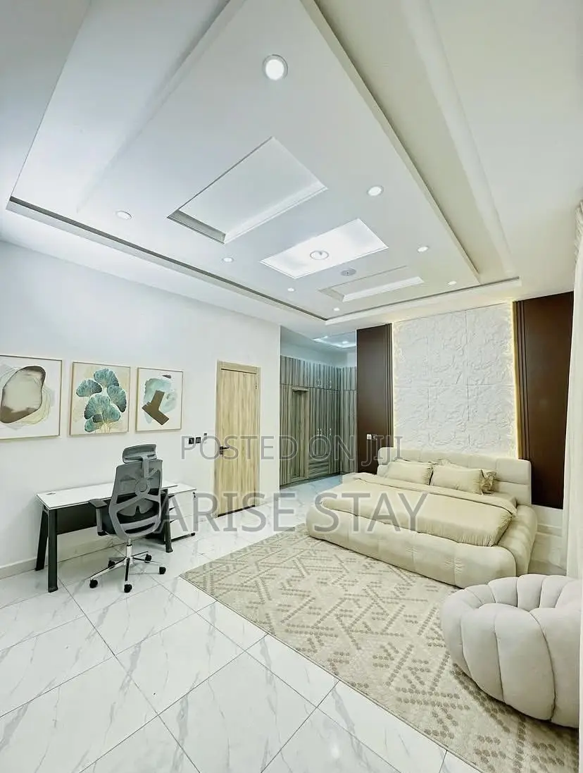 4-Bedroom Self-Compound With Ps5 & Jacuzzi | Lekki