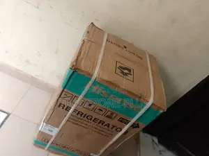 Hisense REF120DR Mini Refrigerator