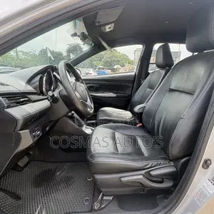 Toyota Yaris 2015 Silver