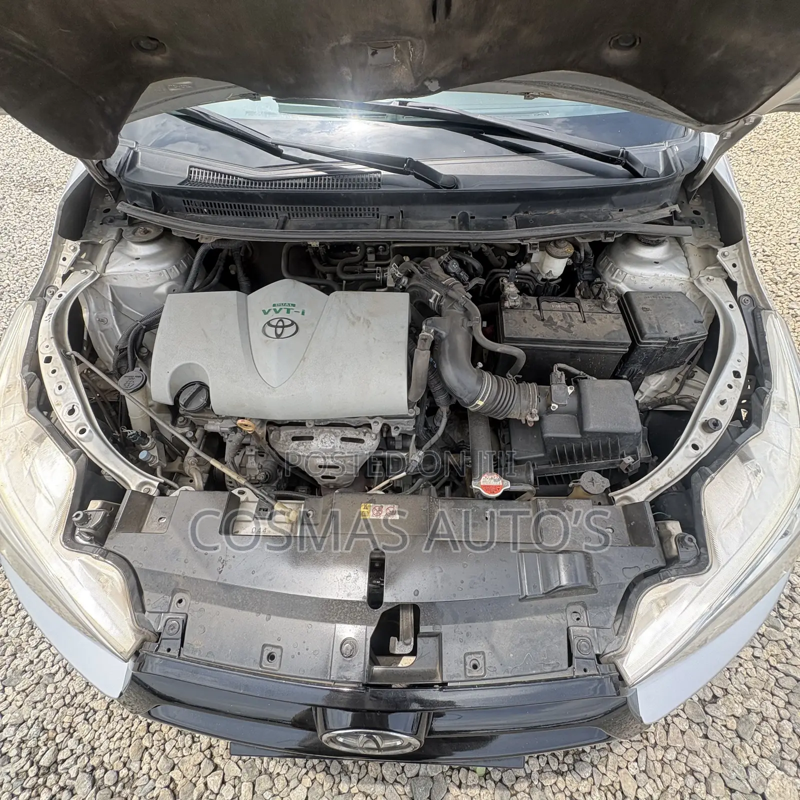 Toyota Yaris 2015 Silver