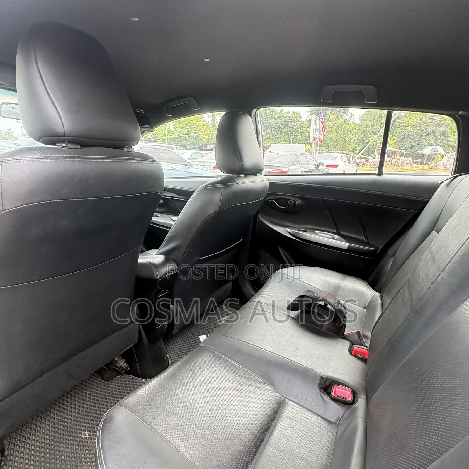 Toyota Yaris 2015 Silver