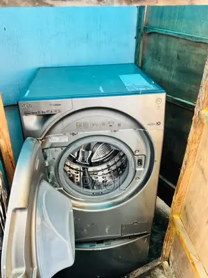 LG Washing Machine With Dryer