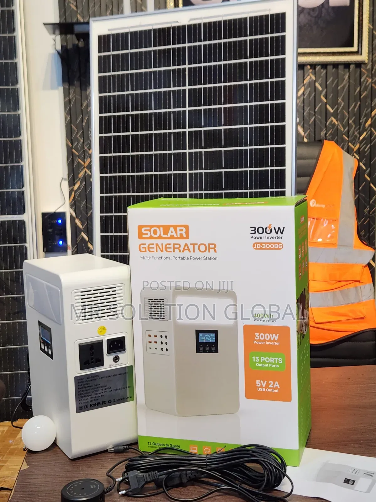 300W Home Solar Generator With 50W Solar Panel