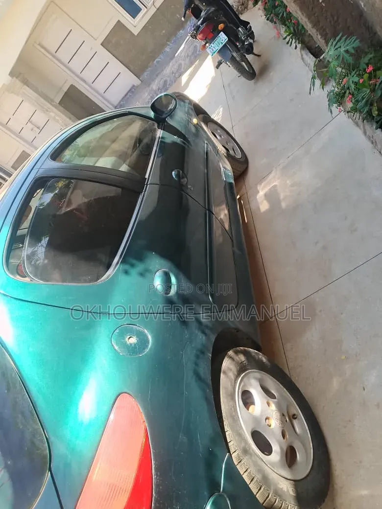 Peugeot 206 2004 Green