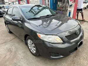 Toyota Corolla LE 4dr Sedan (1.8L 4cyl 4A) 2010 Gray