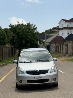Toyota Verso 2009 Silver