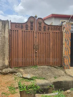3bdrm Block of Flats in Kelvin Estate,, Ifo for sale