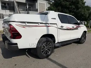 Toyota Hilux 2017 White