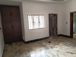 5bdrm Townhouse / Terrace in Wuye for rent