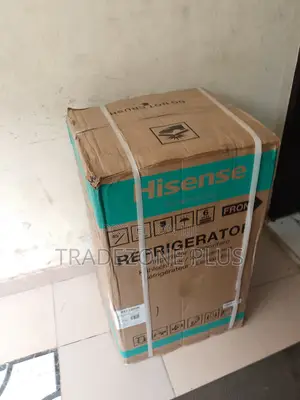 Hisense Compact Fridge Freezer for Small Spaces