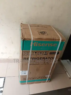Hisense Compact Fridge Freezer for Small Spaces