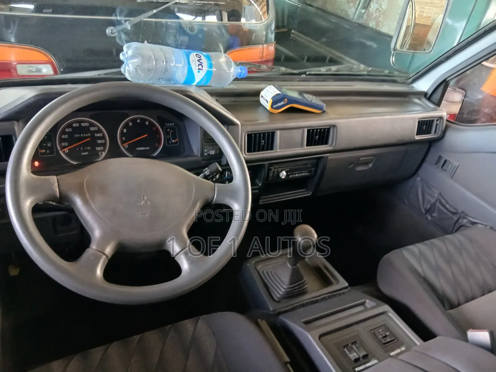 Mitsubishi L300 2012 Silver