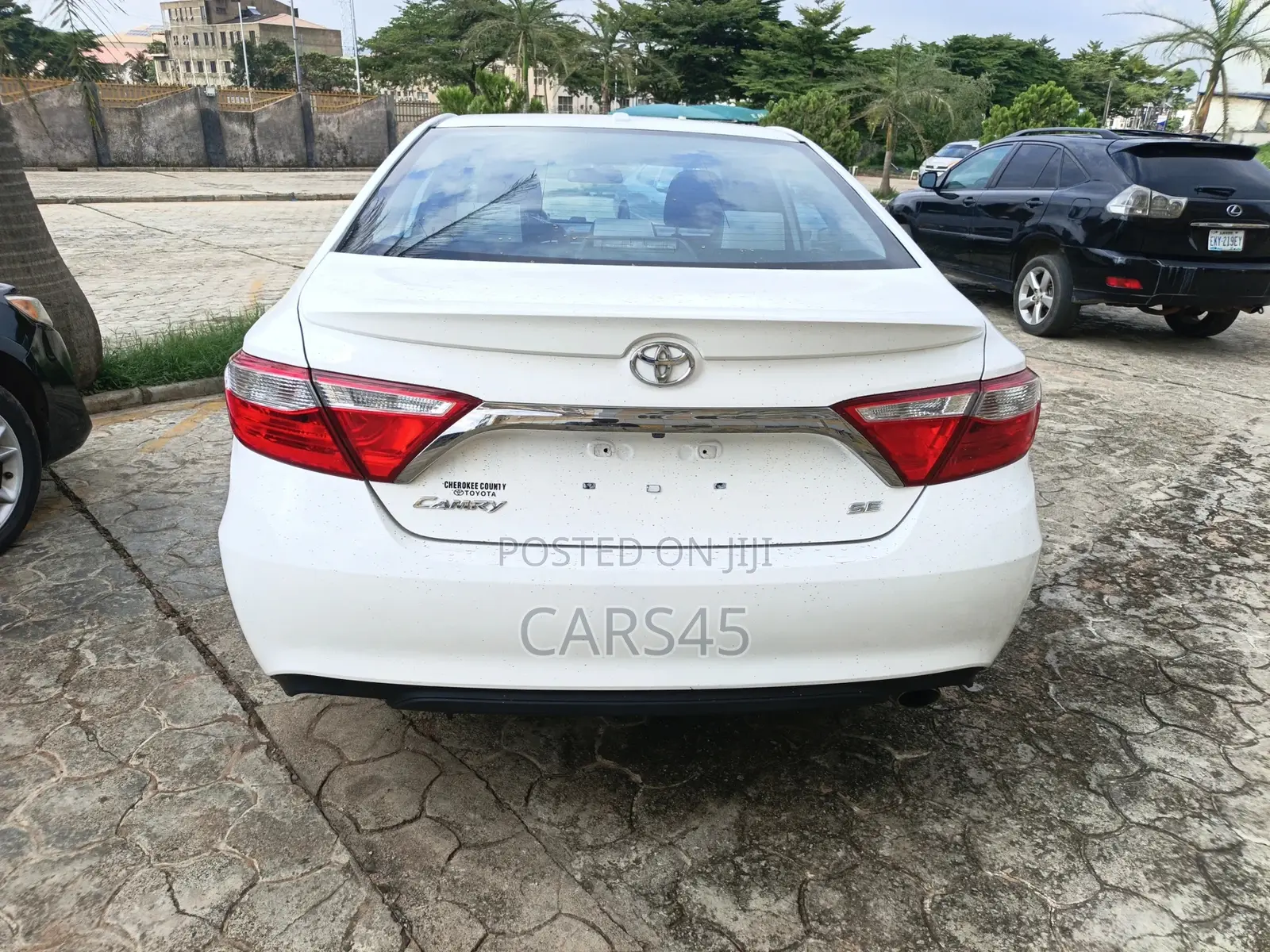 Toyota Camry 2017 White